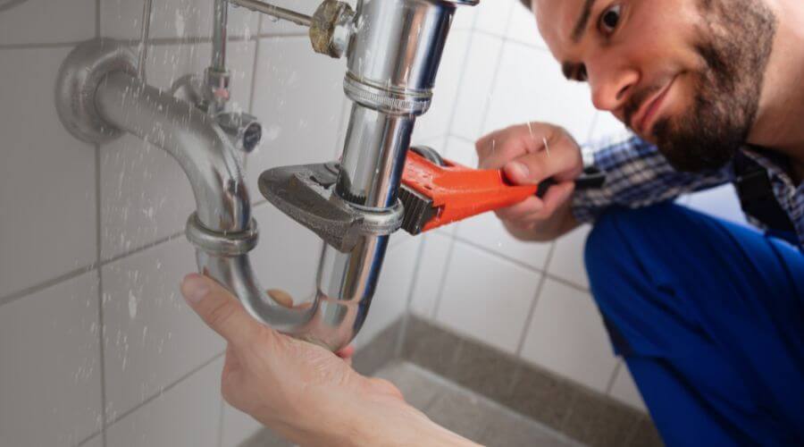 Local annual plumbing maintenance in Manito, IL
